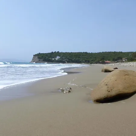 ロッジ Hakuna Matata Holidays Wooden With Airco & Pool In Greek Olive Grove