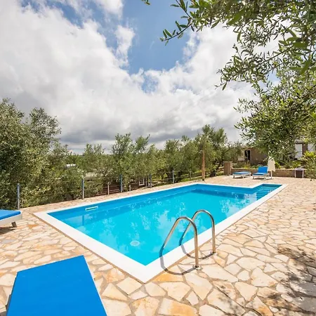 Hakuna Matata Holidays Wooden With Airco & Pool In Greek Olive Grove メトーニ