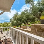 Hakuna Matata Holidays Wooden With Airco & Pool In Greek Olive Grove Lodge *