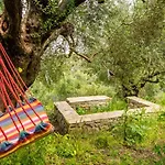 Hakuna Matata Holidays Wooden With Airco & Pool In Greek Olive Grove Methoni (Messenia)