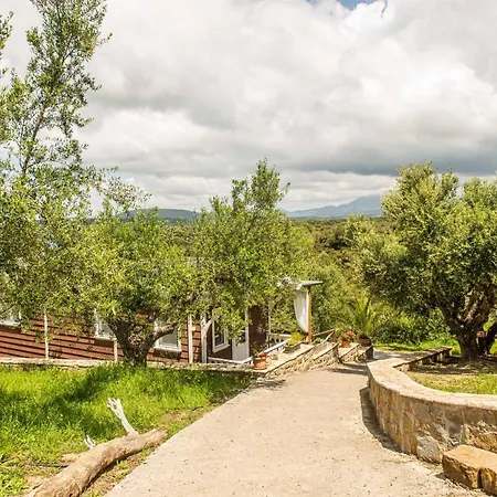 Lodge Hakuna Matata Holidays Wooden With Airco & Pool In Greek Olive Grove Methone