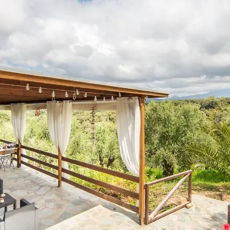 بيت خشبي Hakuna Matata Holidays Wooden With Airco & Pool In Greek Olive Grove *