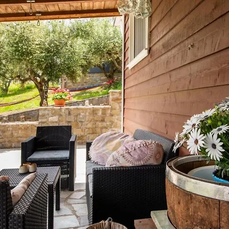 Hakuna Matata Holidays Wooden With Airco & Pool In Greek Olive Grove بيت خشبي *