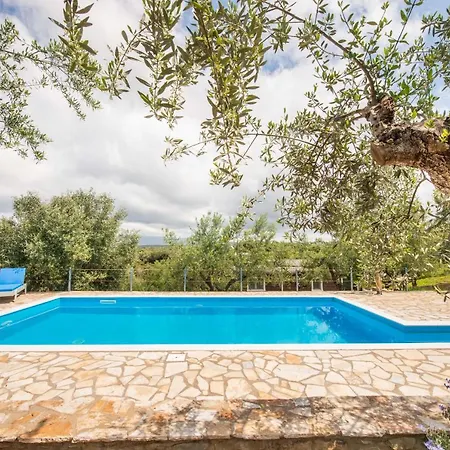 Hakuna Matata Holidays Wooden With Airco & Pool In Greek Olive Grove Lodge Methone