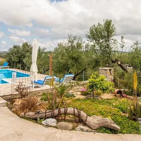 Lodge Hakuna Matata Holidays Wooden With Airco & Pool In Greek Olive Grove