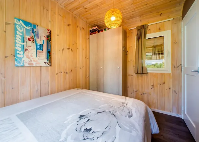 Alojamento de Turismo Selvagem Hakuna Matata Holidays Wooden With Airco & Pool In Greek Olive Grove