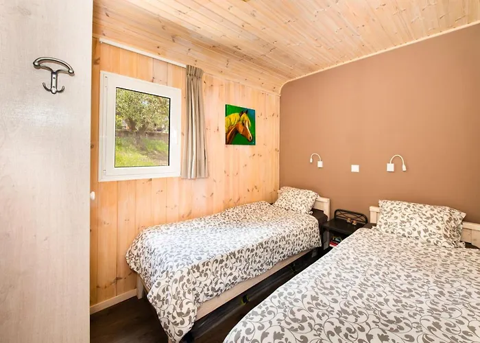 Hakuna Matata Holidays Wooden With Airco & Pool In Greek Olive Grove Alojamento de Turismo Selvagem