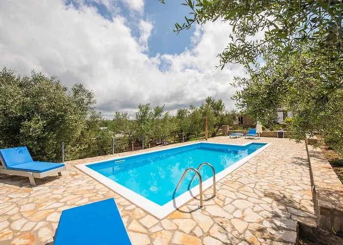 Hakuna Matata Holidays Wooden With Airco & Pool In Greek Olive Grove Modon